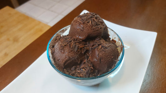 Helado de Chocolate sin Leche y Heladera