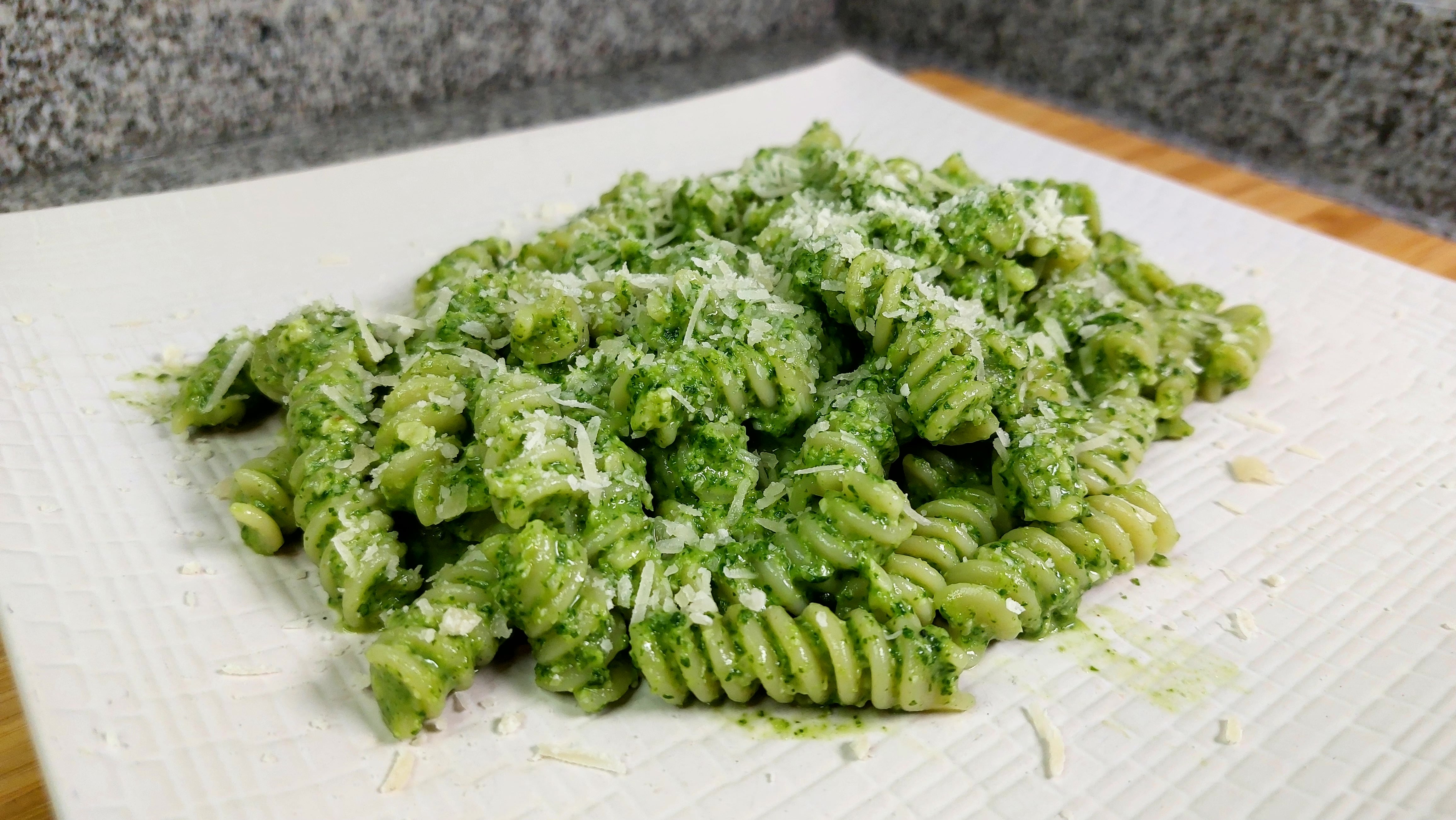 pasta con salsa pesto