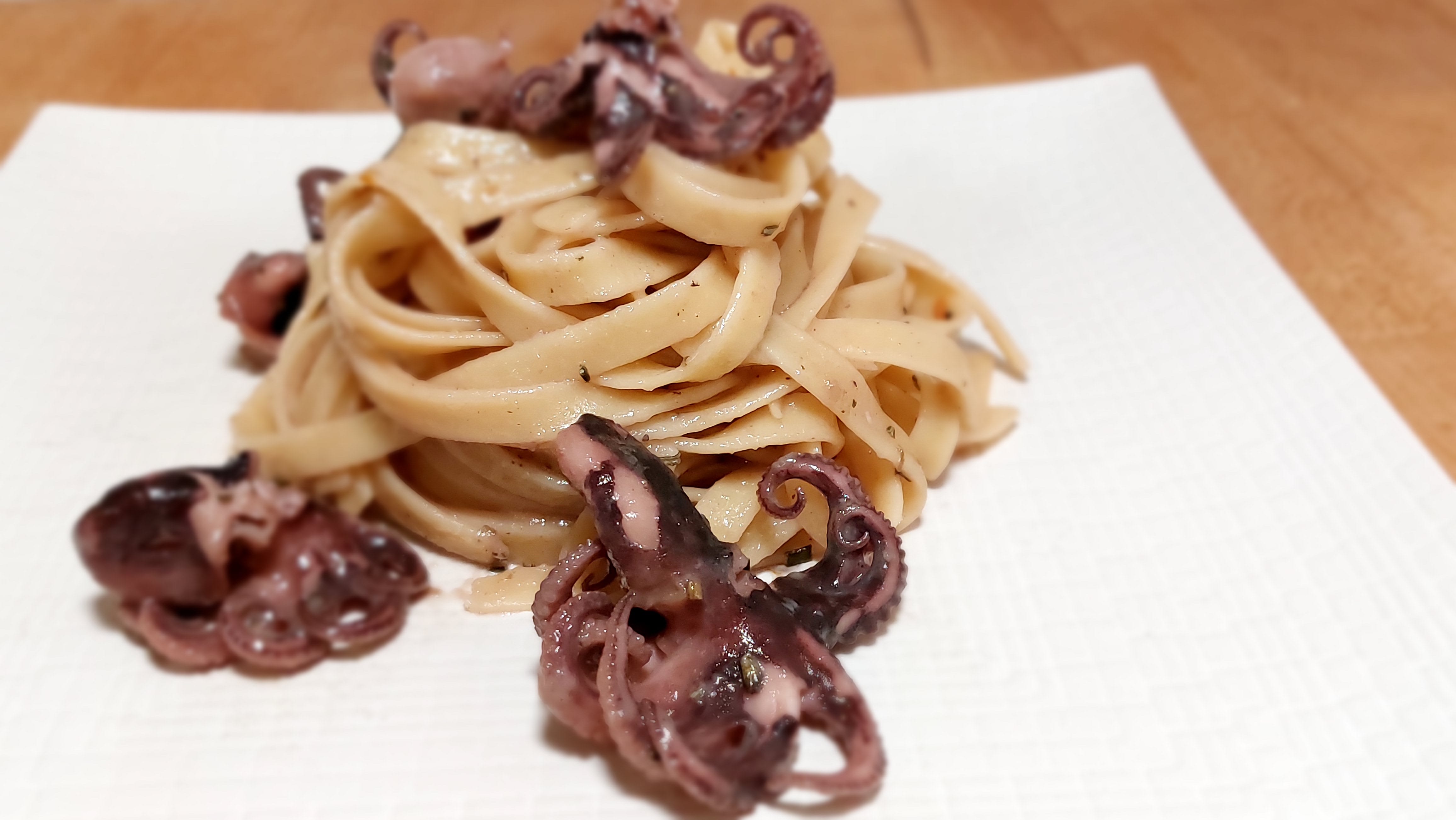 Linguine con Pulpo Baby – Papa Felice