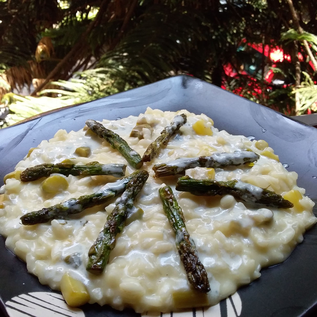 Risotto con Espárragos y Crema de Queso Azul